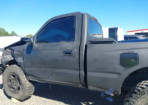 1996 Toyota Tacoma из США, поврежденный, VIN 4TAPM62N0TZ192501